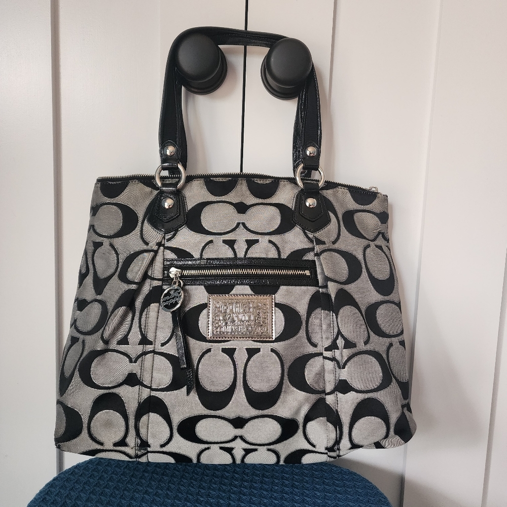 Coach Poppy Opt Art Large Shoulder Bag EUC
